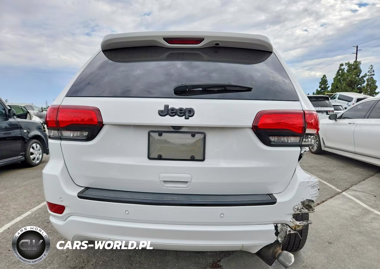 2017 Jeep Grand Cherokee Laredo VIN:1C4RJEAG2HC915861 - 6