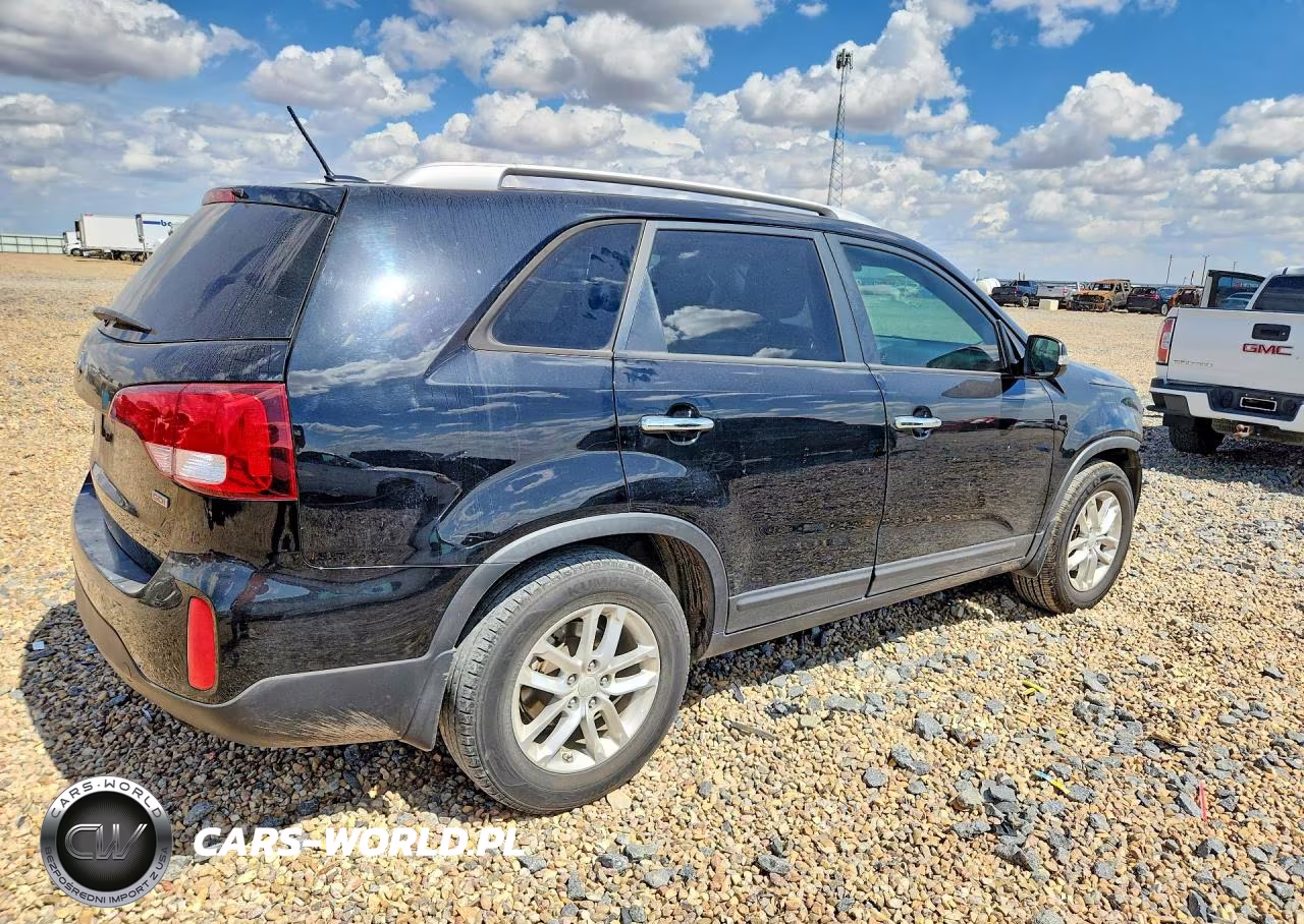 2015 Kia Sorento Lx VIN:5XYKT3A63FG658144 - 3