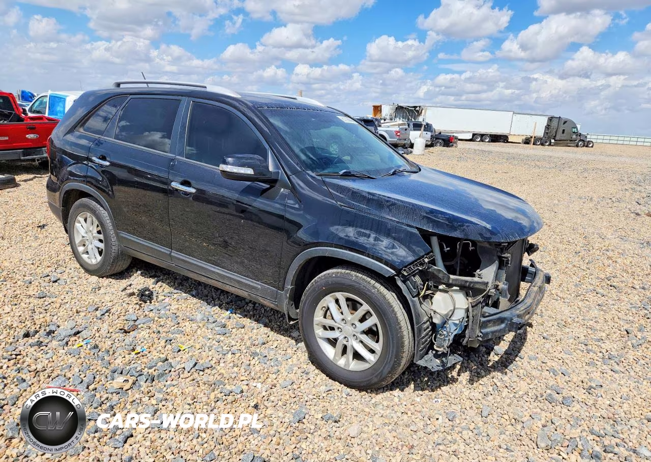 2015 Kia Sorento Lx VIN:5XYKT3A63FG658144 - 4