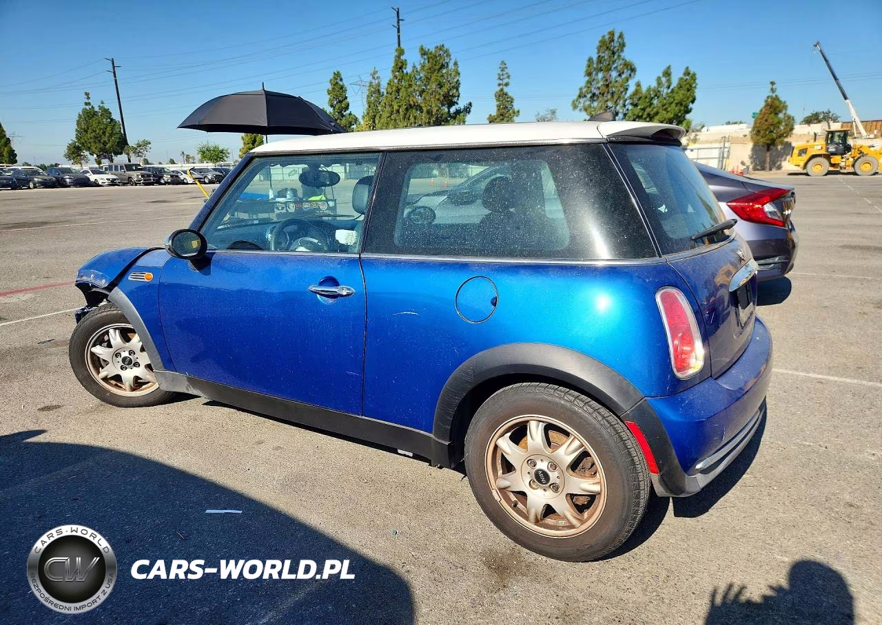 2006 Mini Cooper VIN:WMWRC33526TK17402 - 2