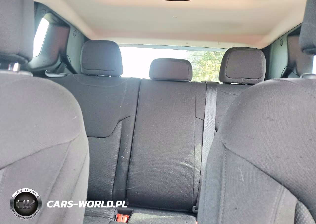 2018 Jeep Renegade Sport VIN:ZACCJBAB8JPJ17100 - 10