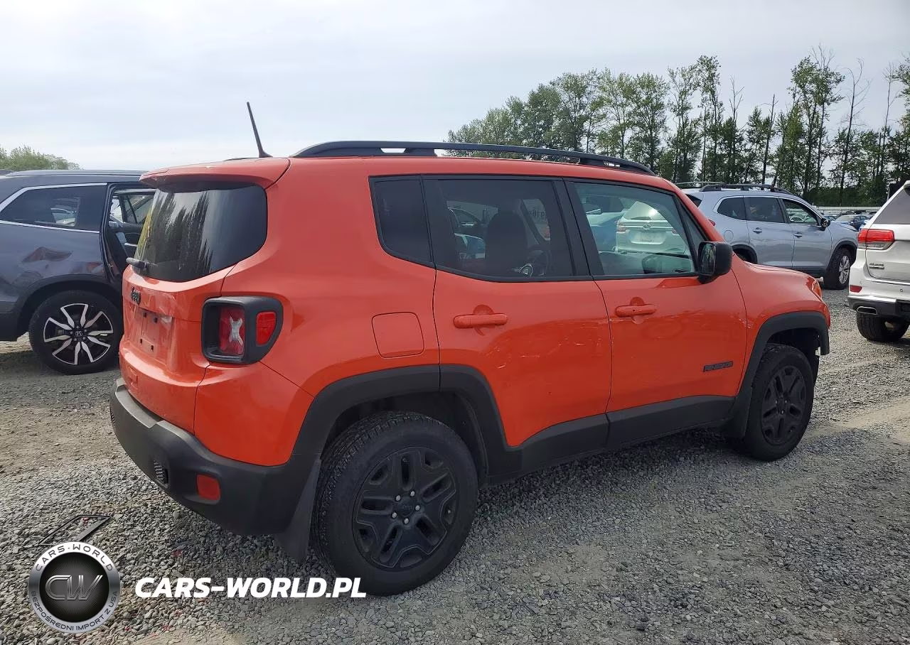 2018 Jeep Renegade Sport VIN:ZACCJBAB8JPJ17100 - 3