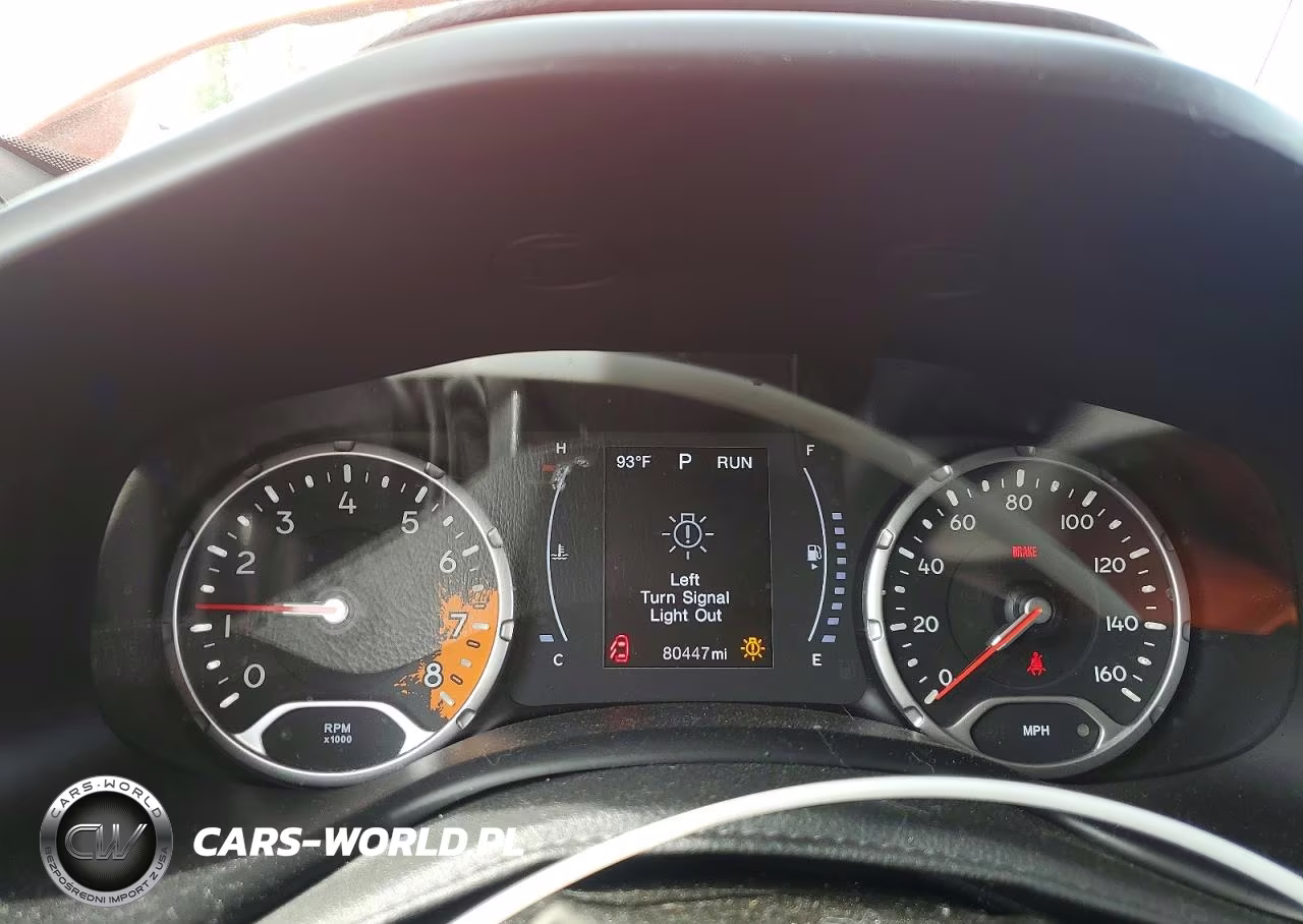 2018 Jeep Renegade Sport VIN:ZACCJBAB8JPJ17100 - 9