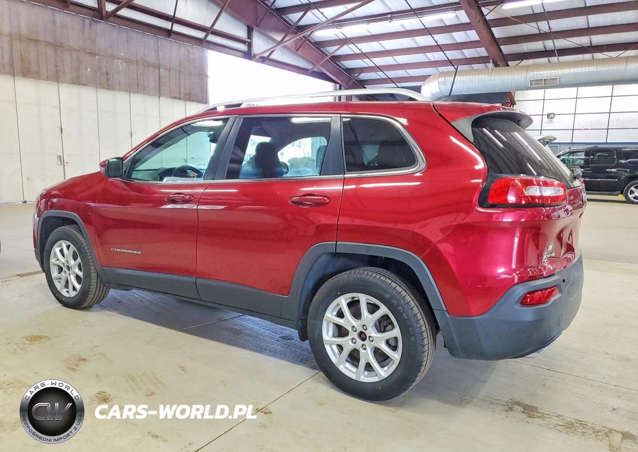 2017 Jeep Cherokee Latitude VIN:1C4PJMCS1HD216119 - 2