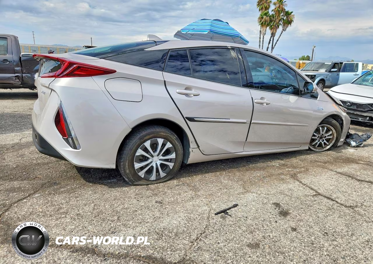 2020 Toyota Prius Prime Xle VIN:JTDKARFP6L3154181 - 3