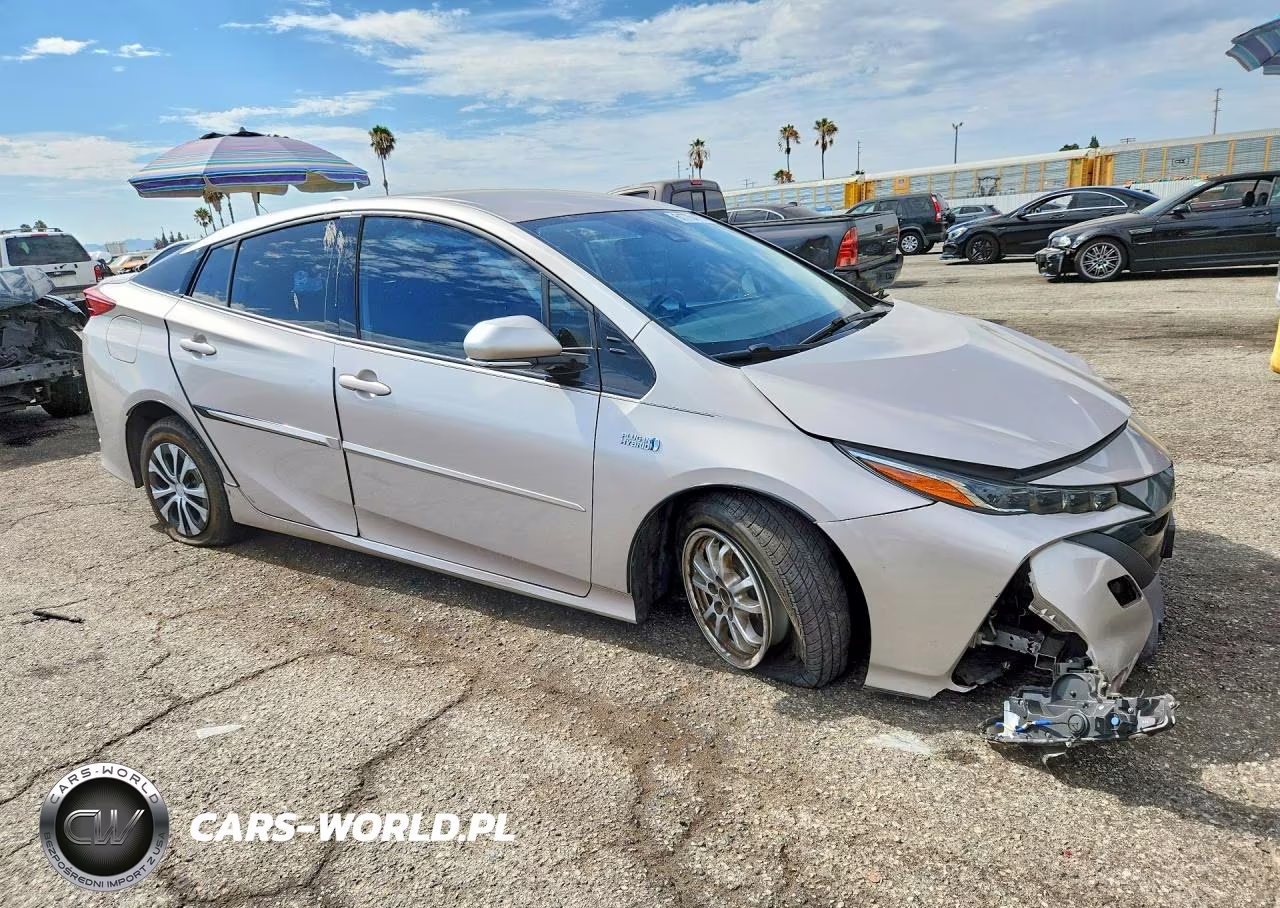 2020 Toyota Prius Prime Xle VIN:JTDKARFP6L3154181 - 4