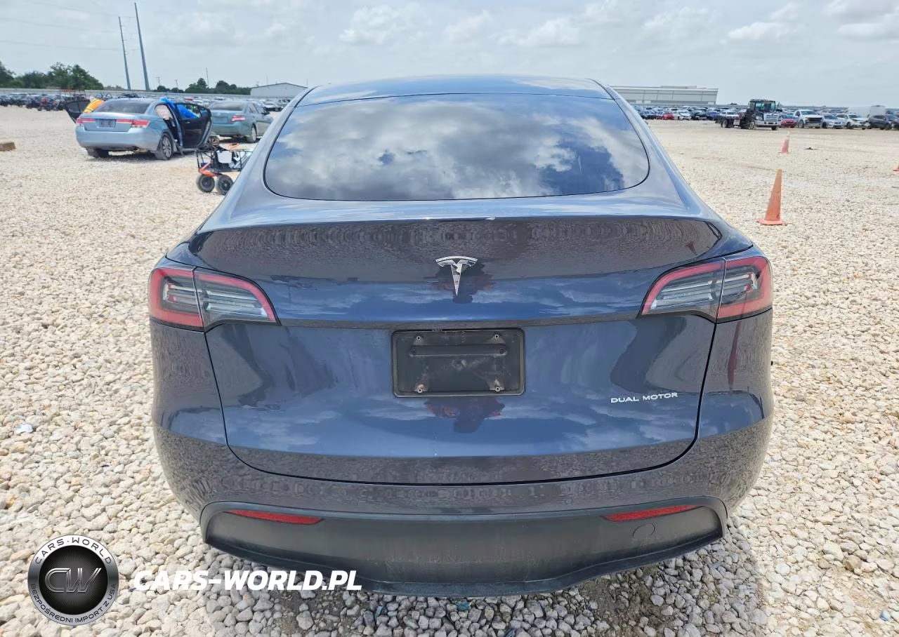 2022 Tesla Model Y VIN:7SAYGDEE2NA004571 - 6