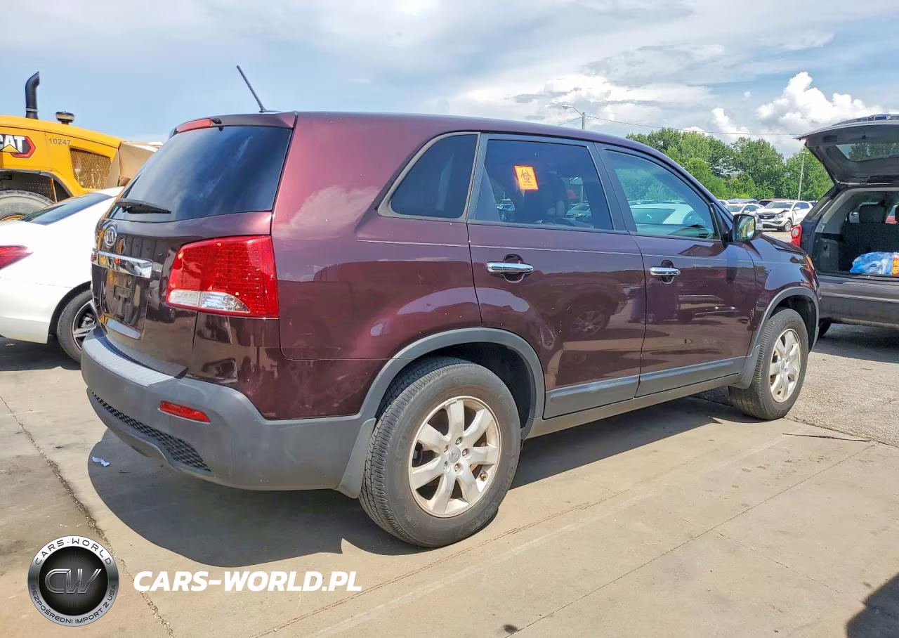 2013 Kia Sorento Lx VIN:5XYKT3A19DG336707 - 3