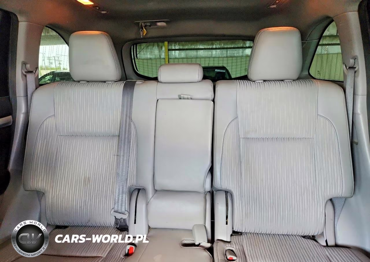 2018 Toyota Highlander Le Plus VIN:5TDBZRFH1JS838536 - 10