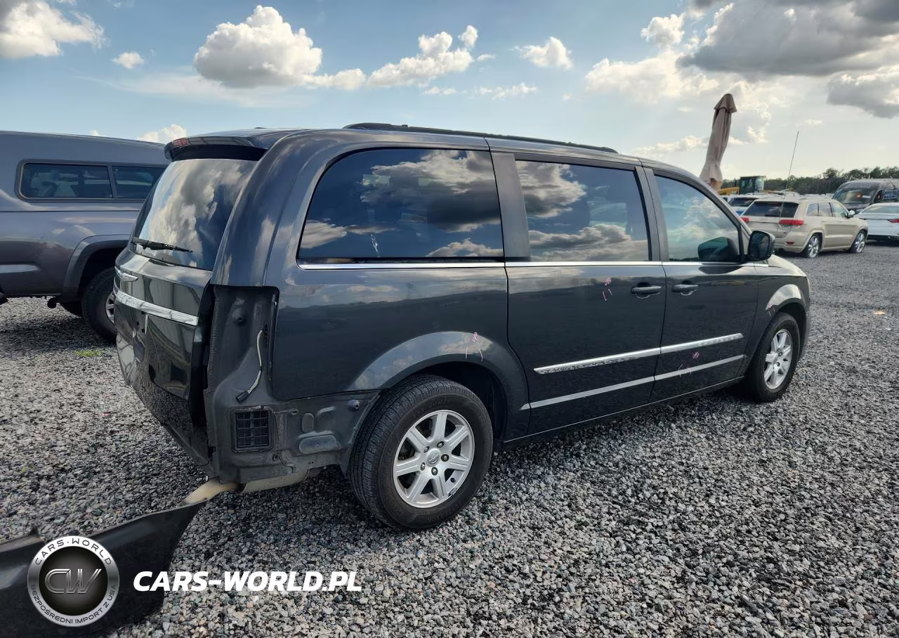 2012 Chrysler Town & Country Touring VIN:2C4RC1BG3CR252656 - 3