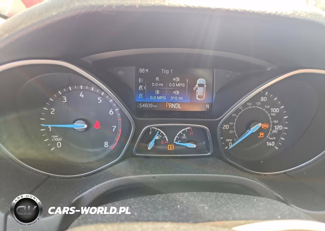2017 Ford Focus Se VIN:1FADP3F22HL326924 - 9