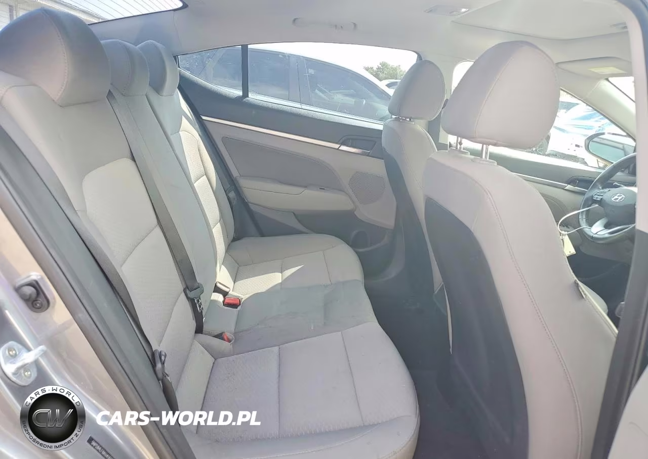 2019 Hyundai Elantra Value Edition VIN:5NPD84LF6KH416058 - 10