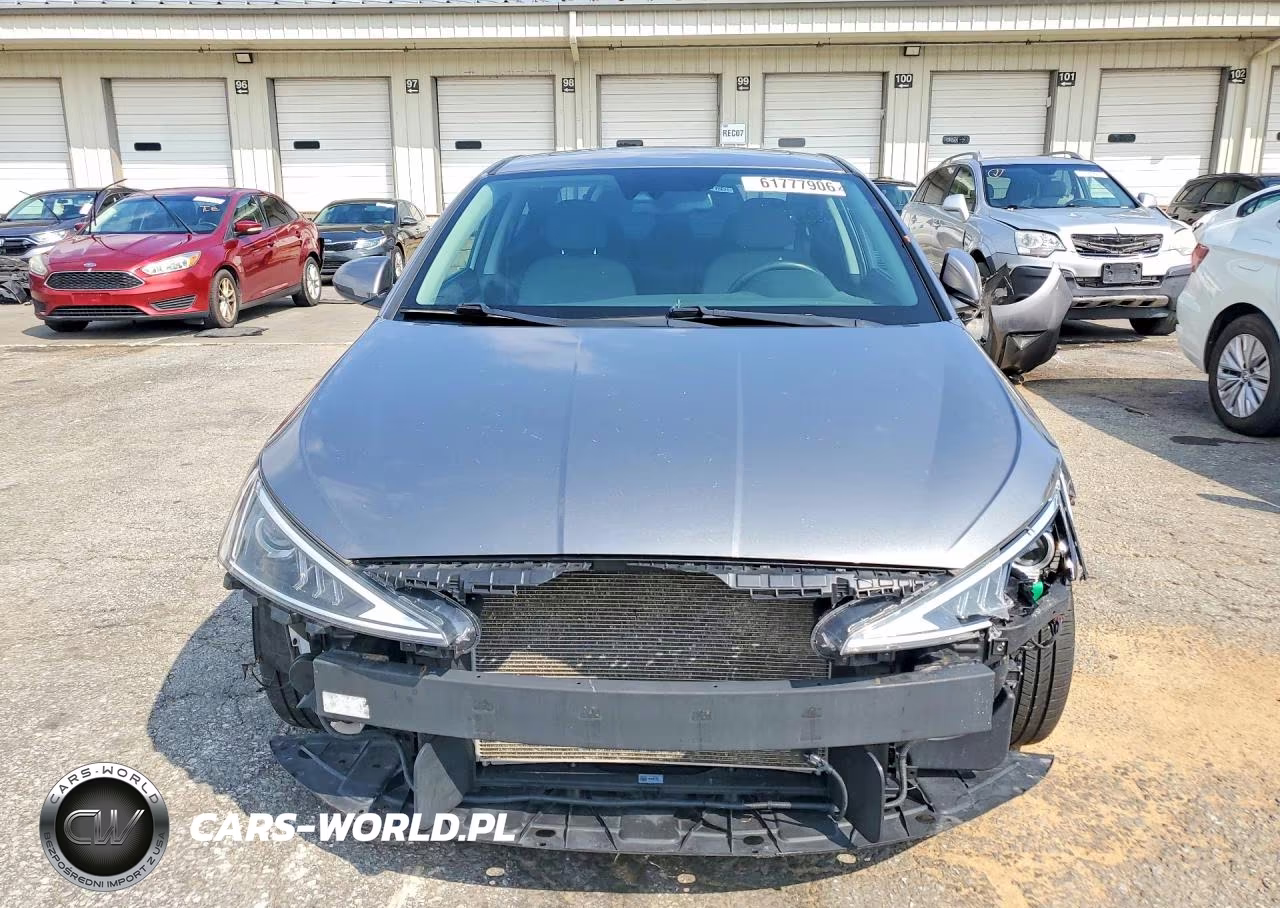 2019 Hyundai Elantra Value Edition VIN:5NPD84LF6KH416058 - 5
