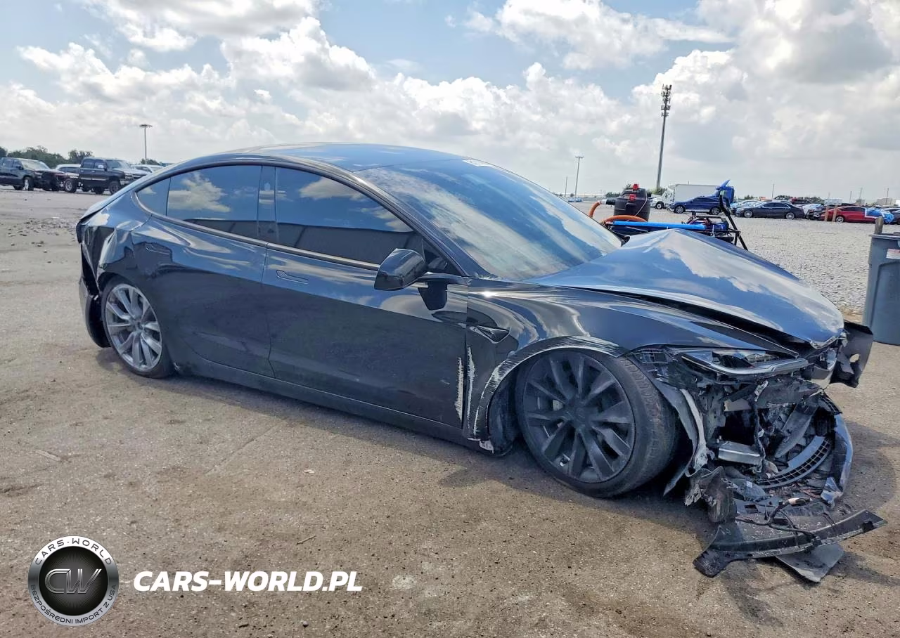2024 Tesla Model 3 VIN:5YJ3E1EA4RF735407 - 4