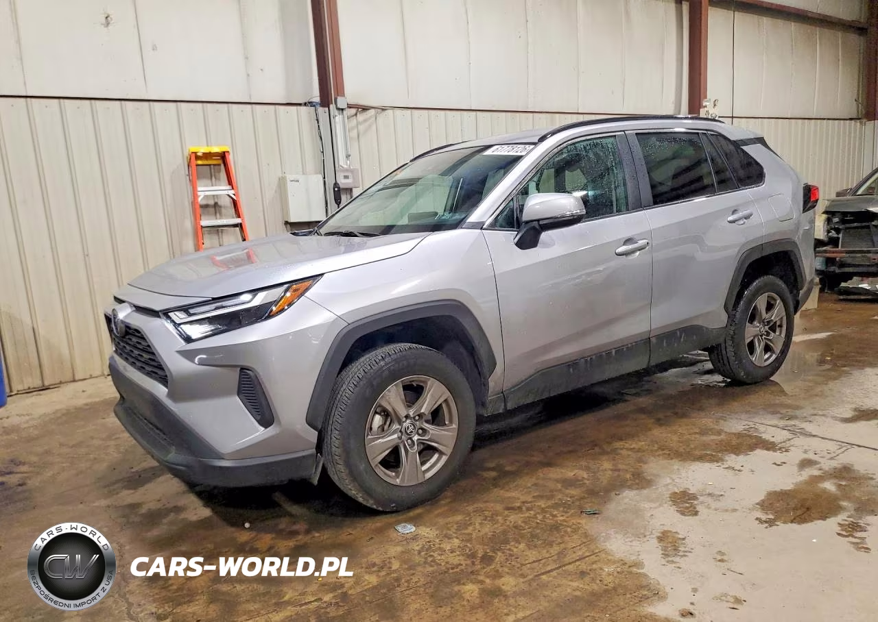 2025 Toyota Rav4 Xle – zdjęcie 1 z 13