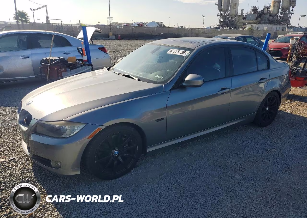 2011 BMW 328 I – zdjęcie 1 z 13