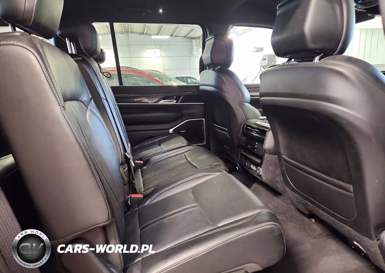 2022 Jeep Wagoneer Series Iii VIN:1C4SJVDT6NS182595 - 11