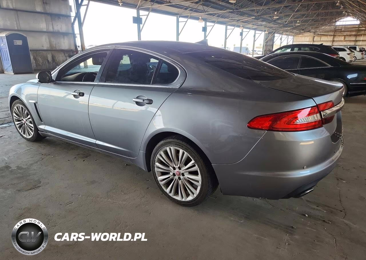 2015 Jaguar Xf 2.0T Premium VIN:SAJWA0FS5FPU58960 - 2
