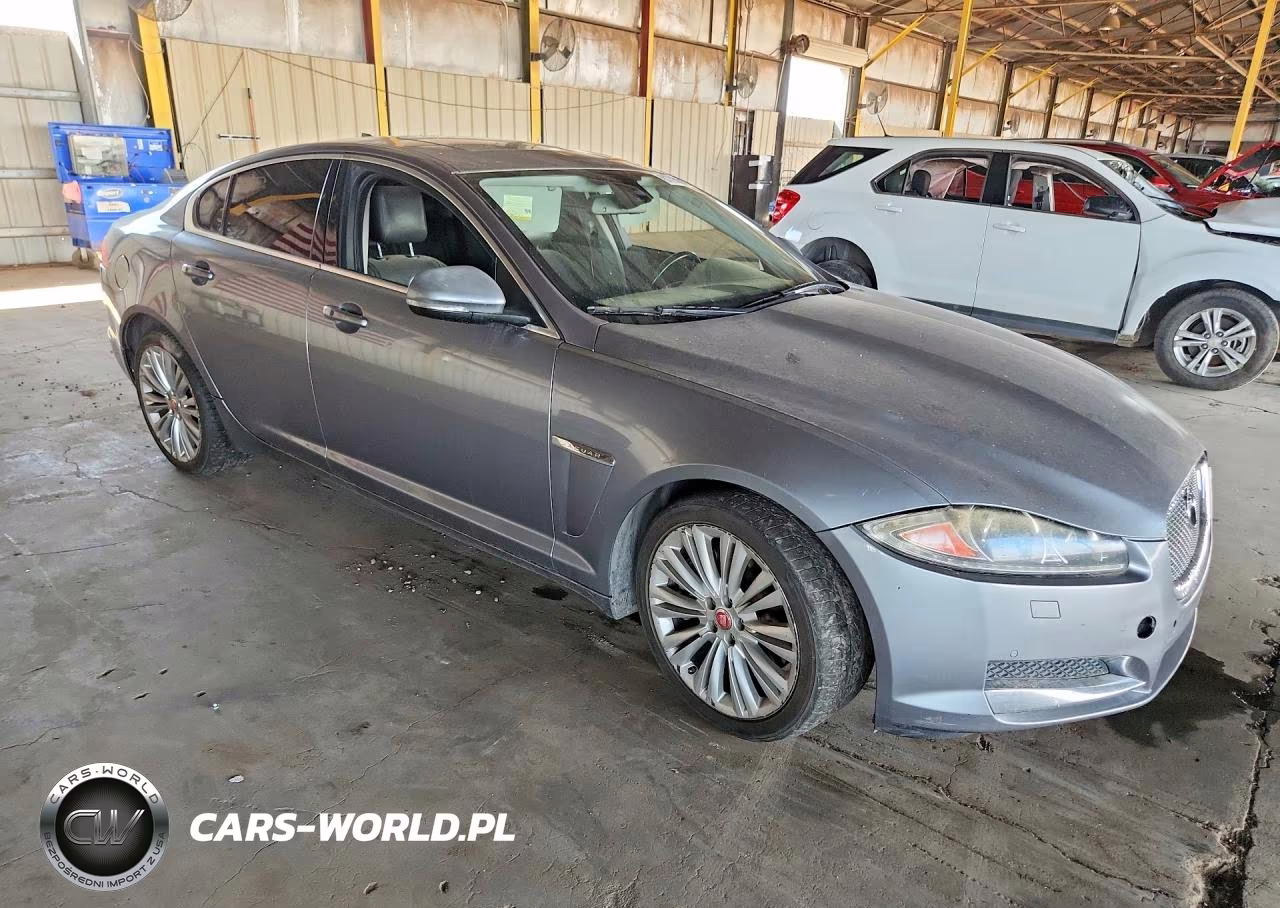 2015 Jaguar Xf 2.0T Premium VIN:SAJWA0FS5FPU58960 - 4