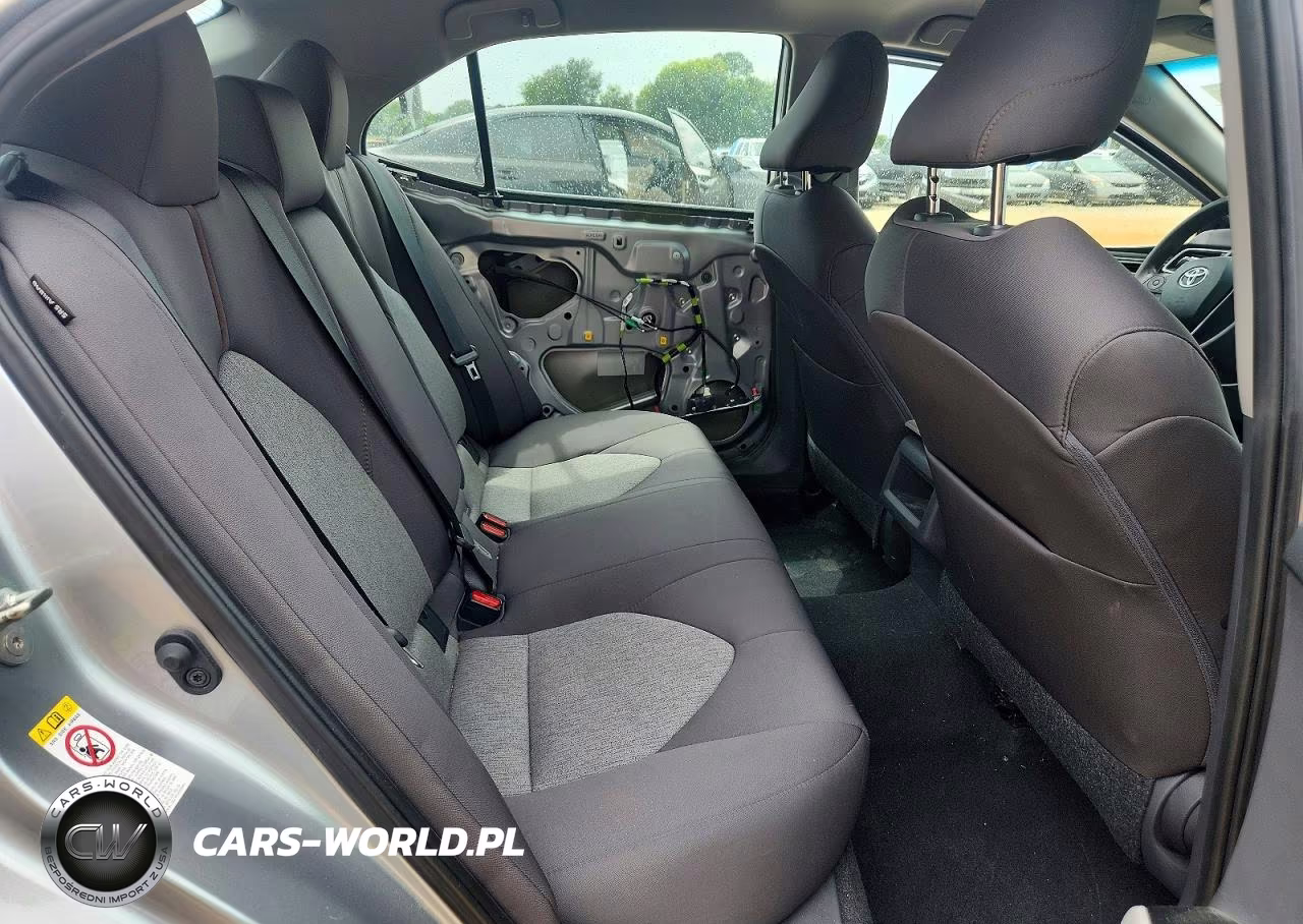 2019 Toyota Camry Le VIN:4T1B11HK7KU755834 - 10