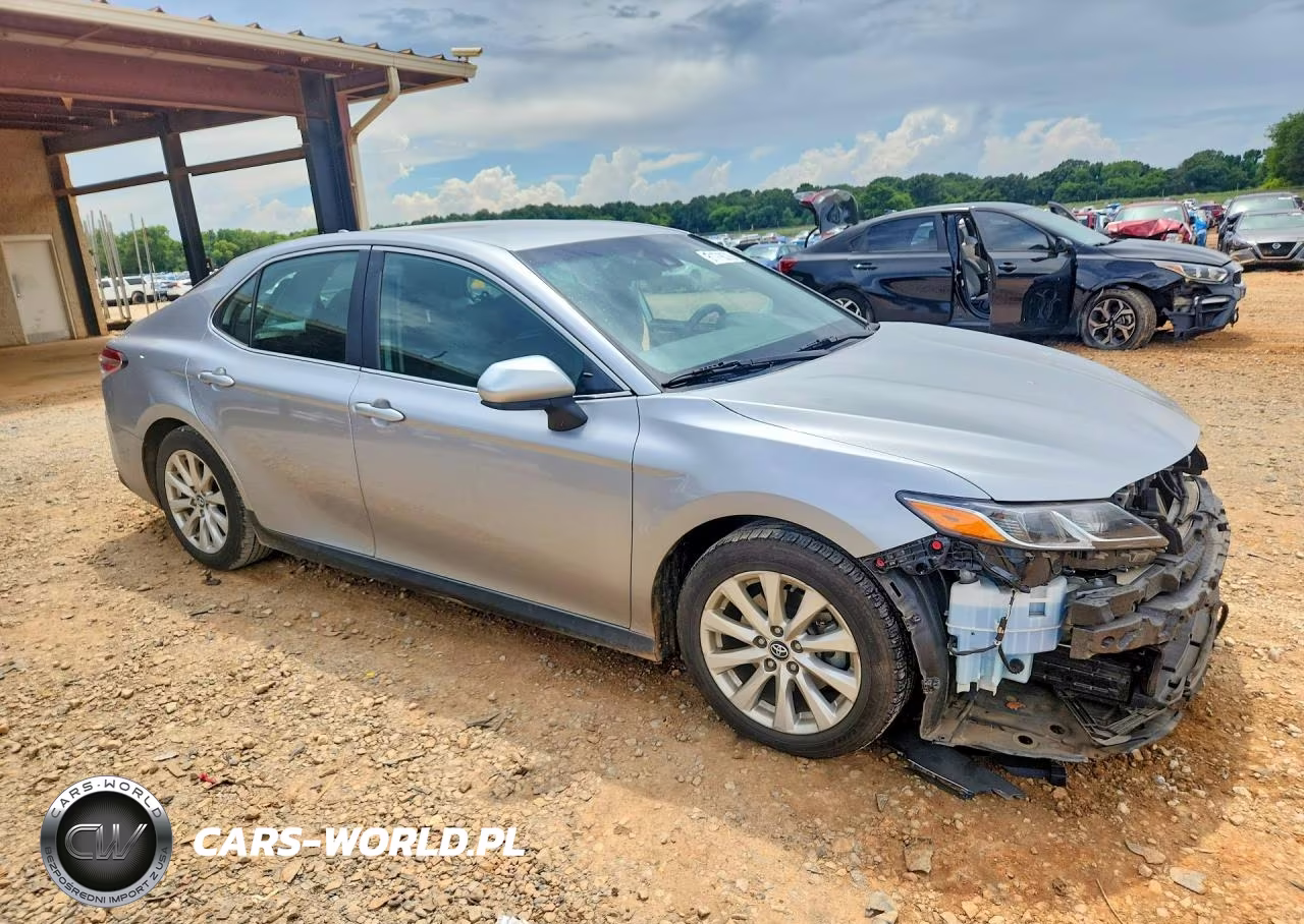 2019 Toyota Camry Le VIN:4T1B11HK7KU755834 - 4