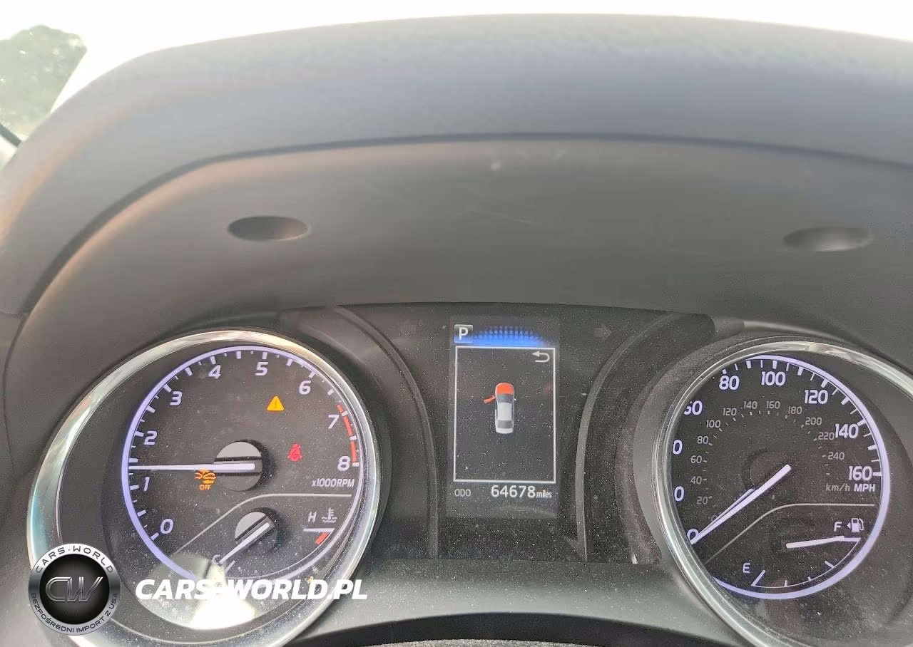 2019 Toyota Camry Le VIN:4T1B11HK7KU755834 - 9