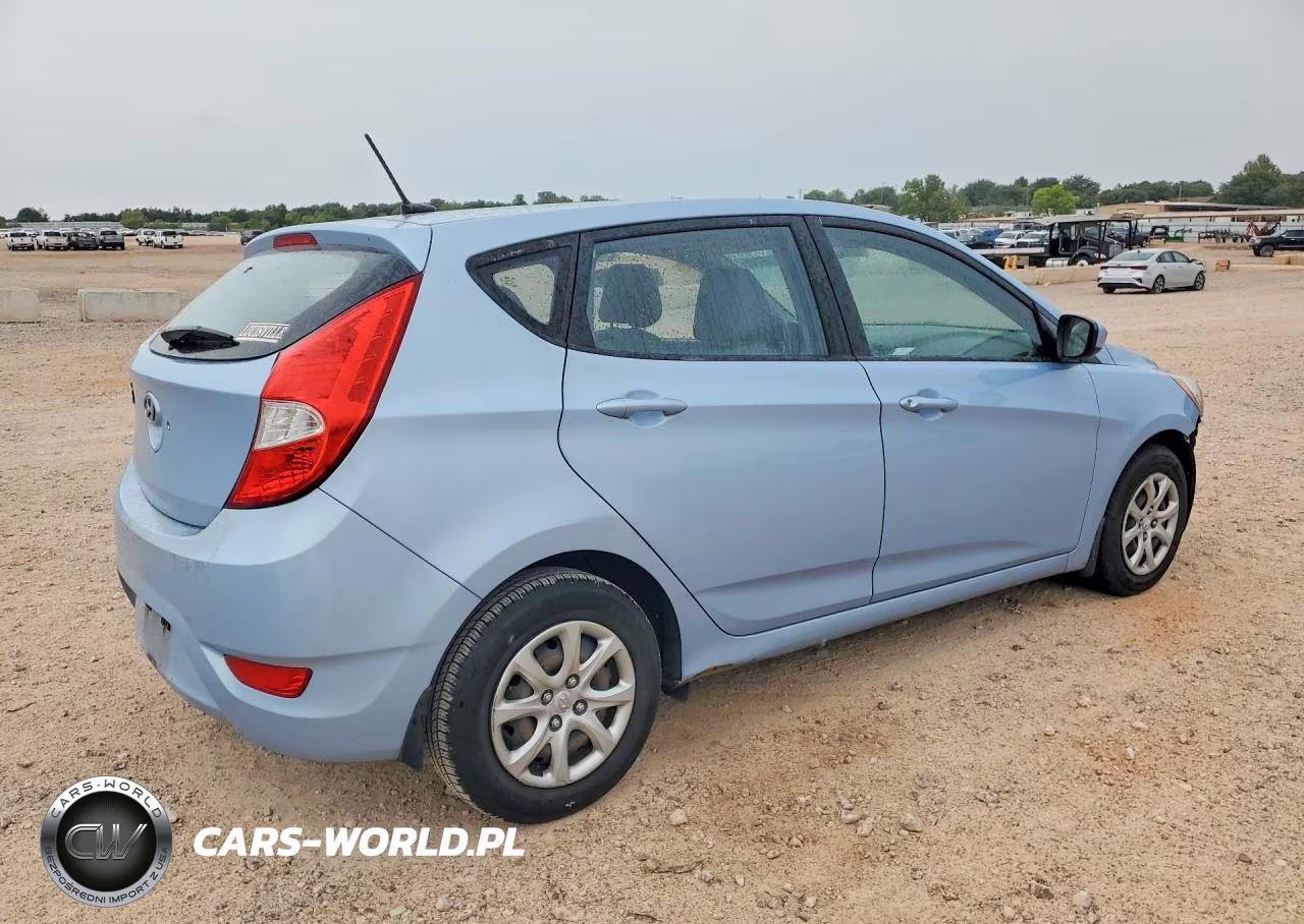 2014 Hyundai Accent Gs VIN:KMHCT5AE8EU182585 - 3