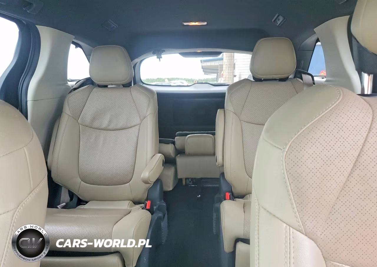 2021 Toyota Sienna Limited 7-Passenger VIN:5TDZRKEC5MS013504 - 10