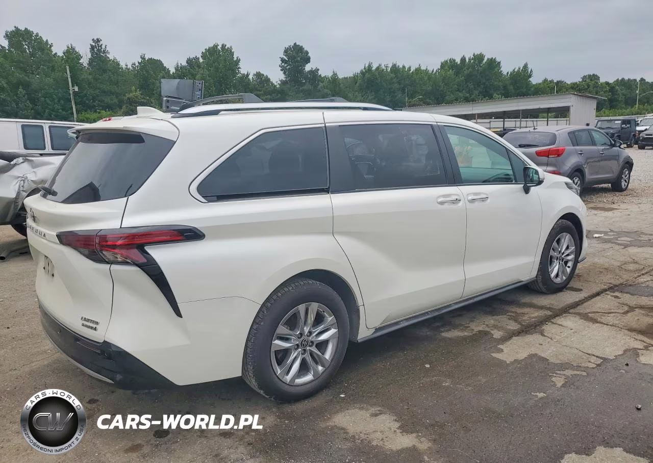 2021 Toyota Sienna Limited 7-Passenger VIN:5TDZRKEC5MS013504 - 3