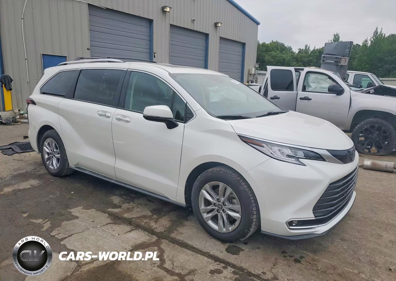 2021 Toyota Sienna Limited 7-Passenger VIN:5TDZRKEC5MS013504 - 4