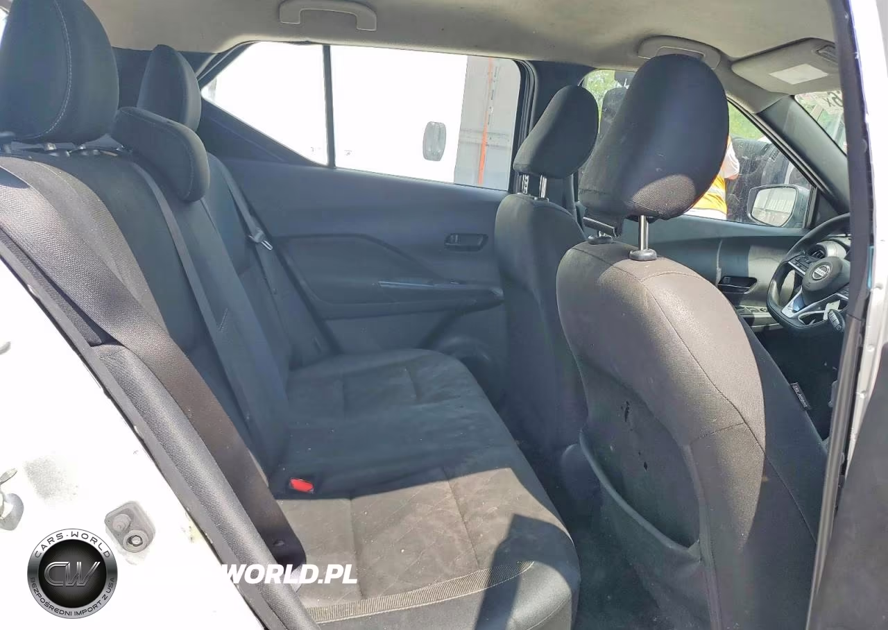 2020 Nissan Kicks S VIN:3N1CP5BV2LL563706 - 11