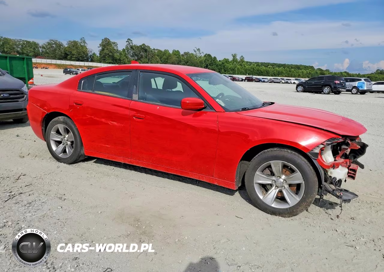 2018 Dodge Charger Sxt Plus VIN:2C3CDXHG6JH329122 - 4