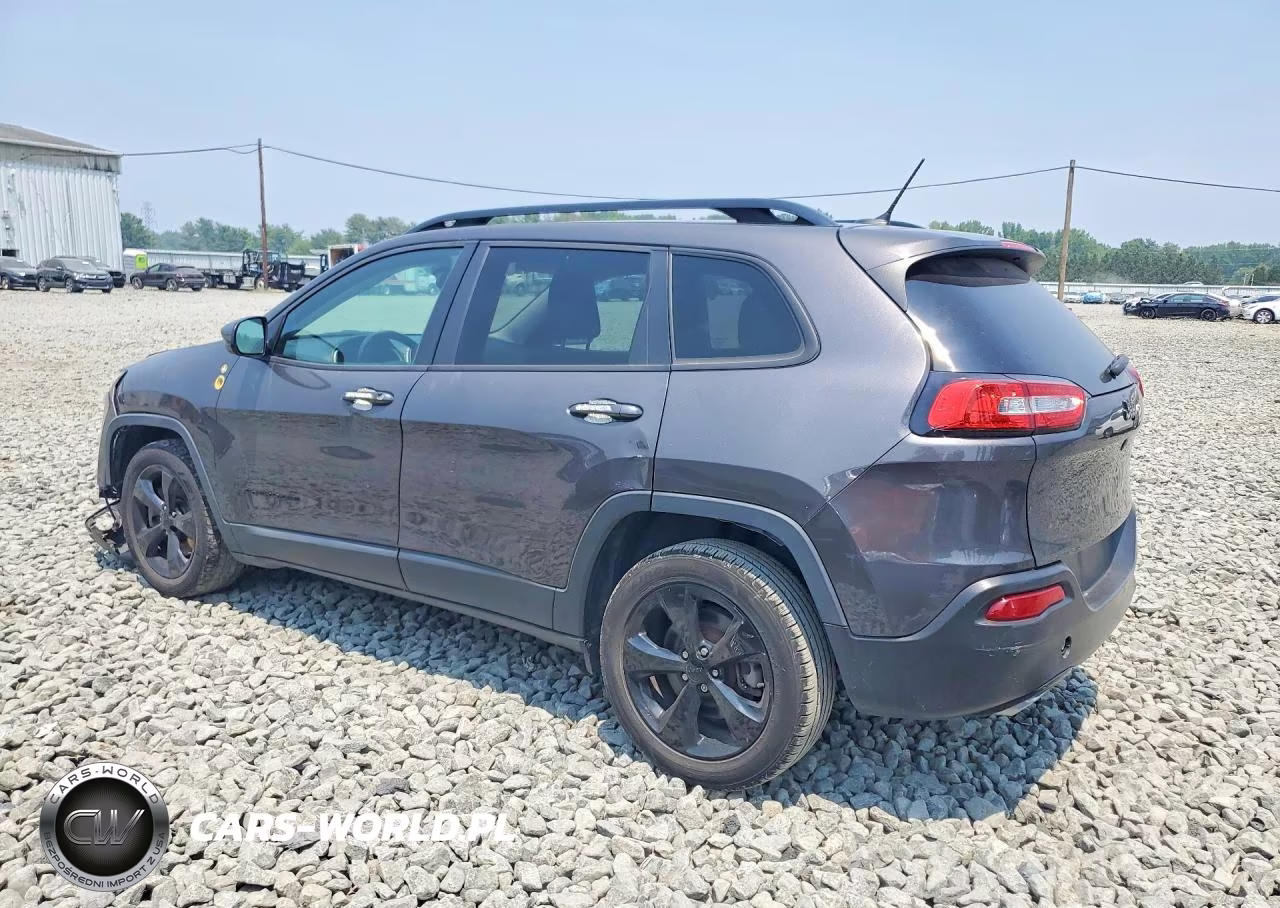2018 Jeep Cherokee Latitude VIN:1C4PJLCXXJD527852 - 2