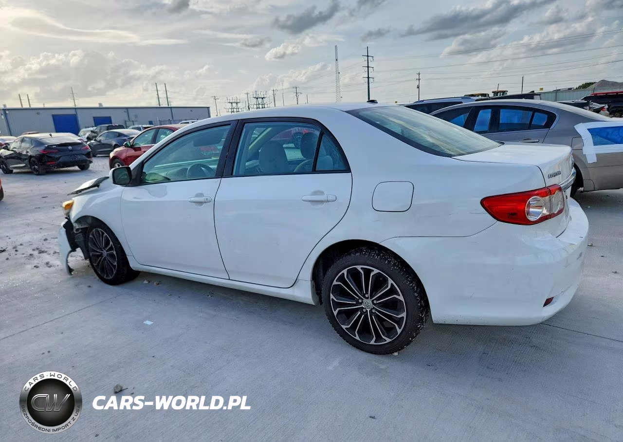 TOYOTA COROLLA BA VIN:2T1BU4EE0BC736549 - 2
