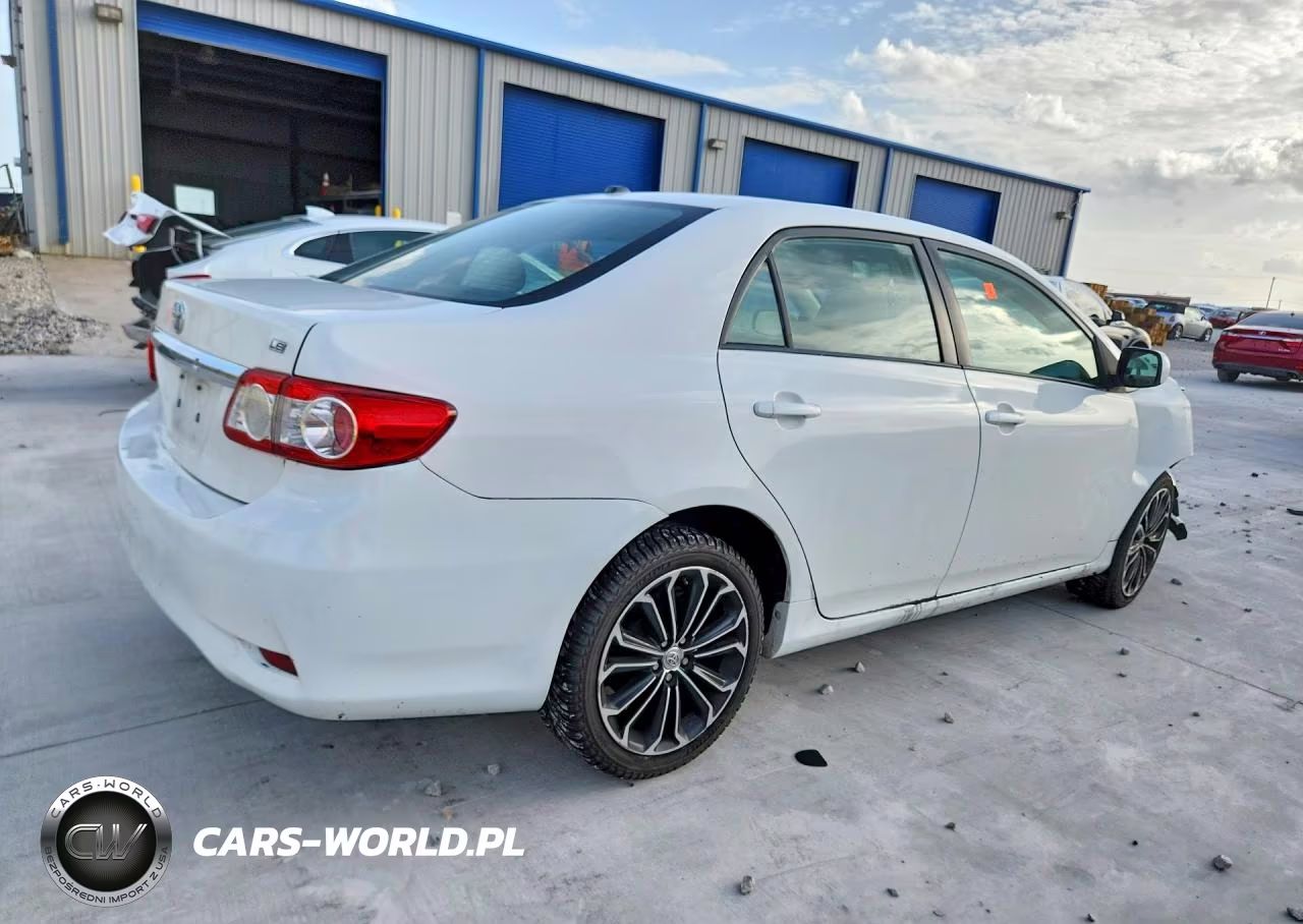 TOYOTA COROLLA BA VIN:2T1BU4EE0BC736549 - 3