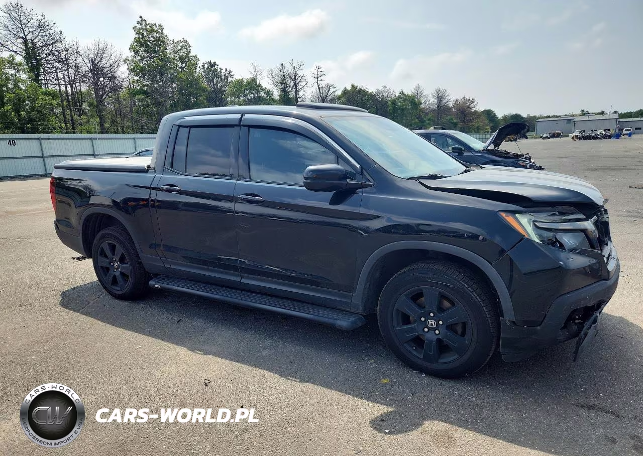 2017 Honda Ridgeline Black Edition VIN:5FPYK3F83HB038225 - 4
