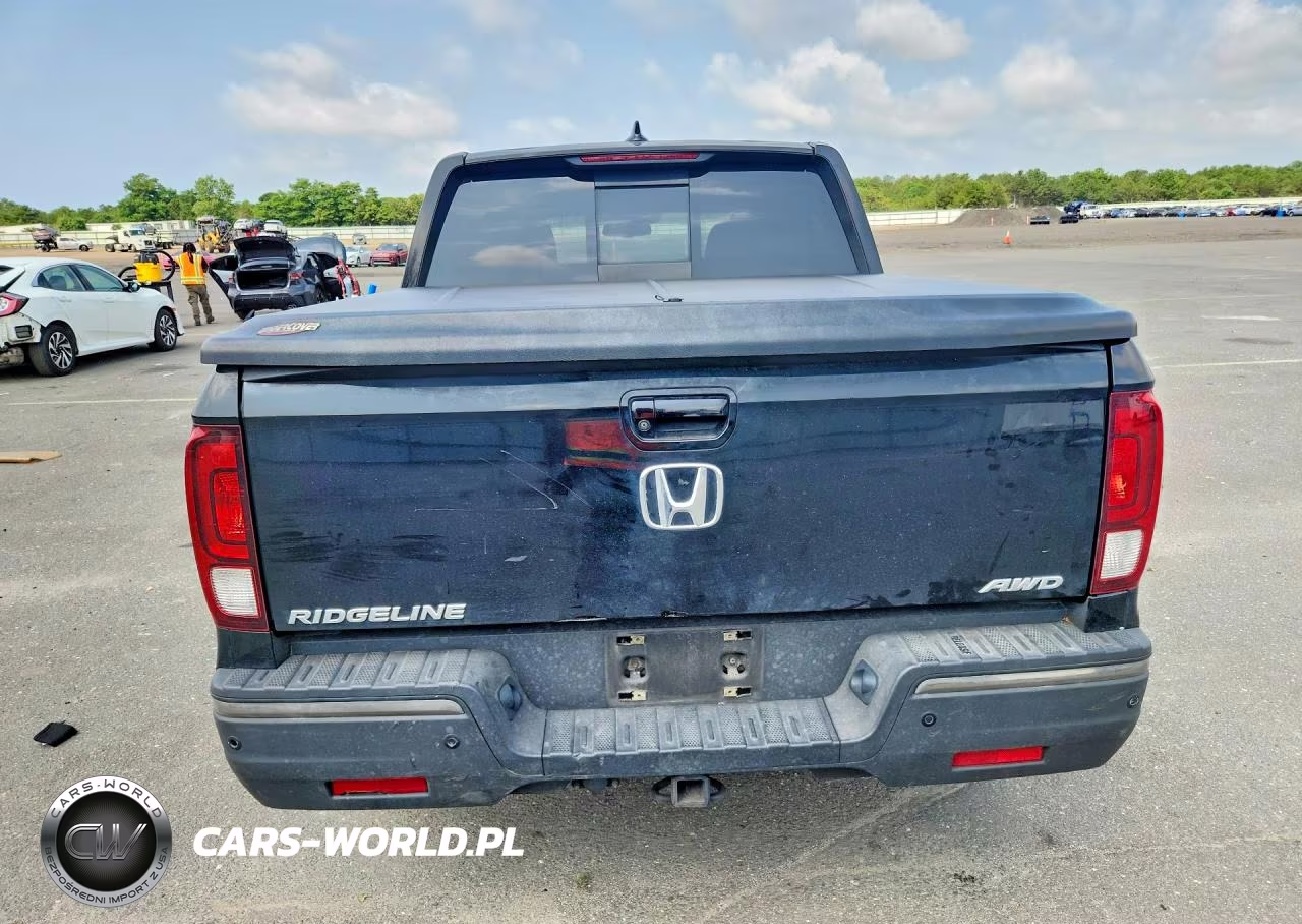 2017 Honda Ridgeline Black Edition VIN:5FPYK3F83HB038225 - 6