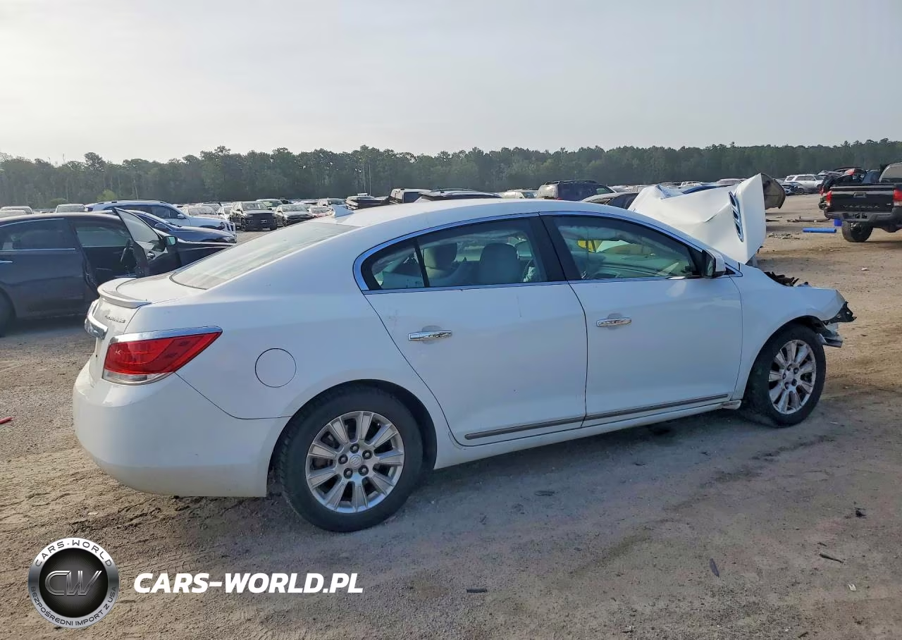 2011 Buick Lacross VIN:1G4GA5EC2BF330455 - 3