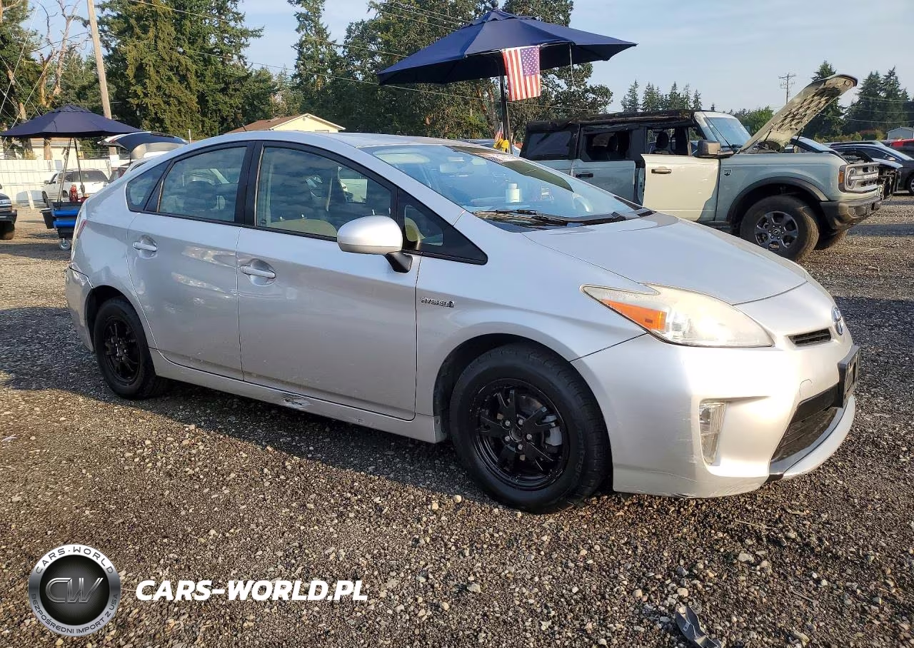 2012 Toyota Prius Two VIN:JTDKN3DU3C5487596 - 4