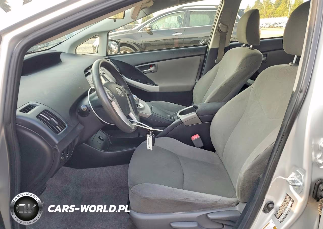 2012 Toyota Prius Two VIN:JTDKN3DU3C5487596 - 7