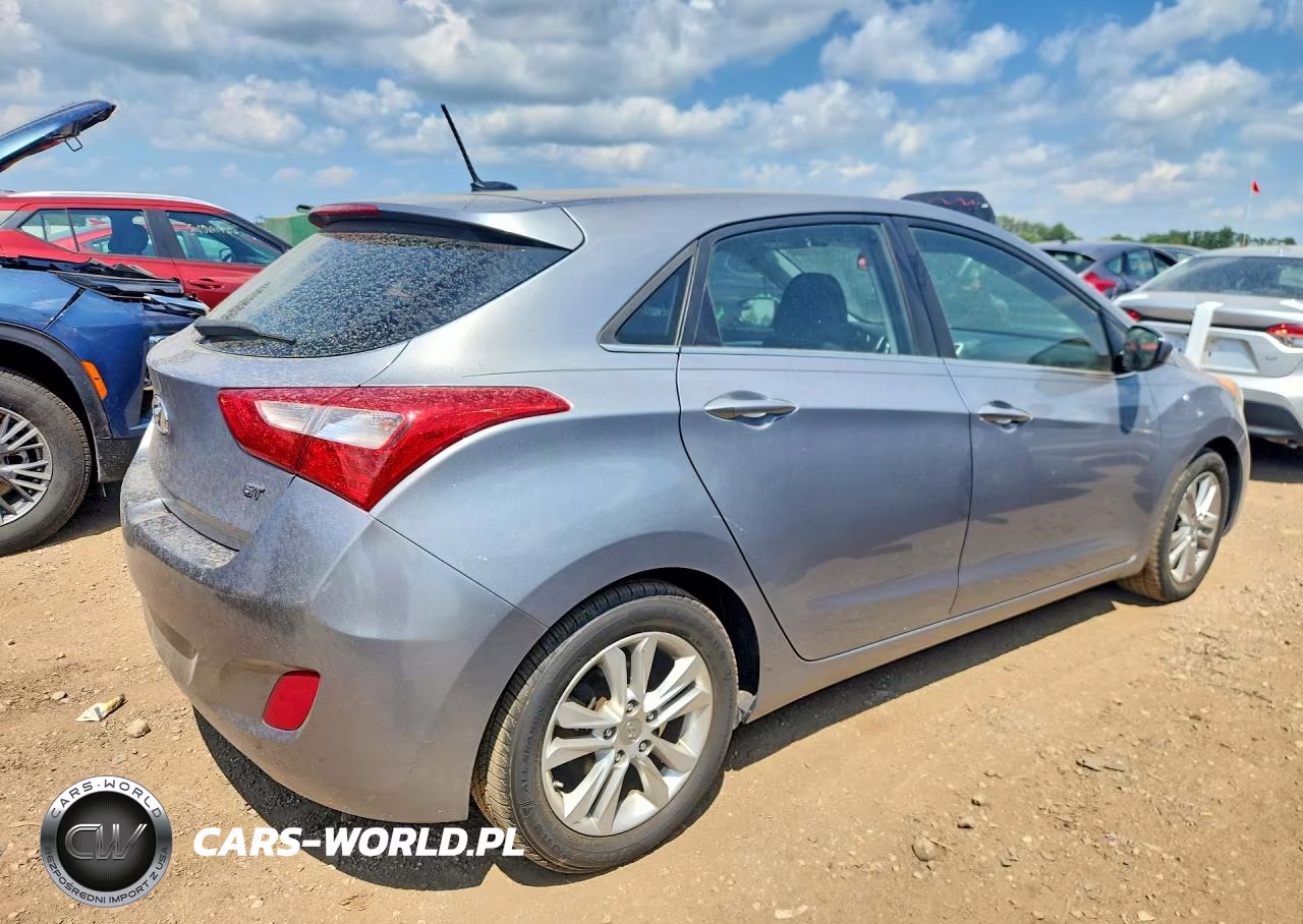 2015 Hyundai Elantra Gt Base VIN:KMHD35LH9FU236781 - 3