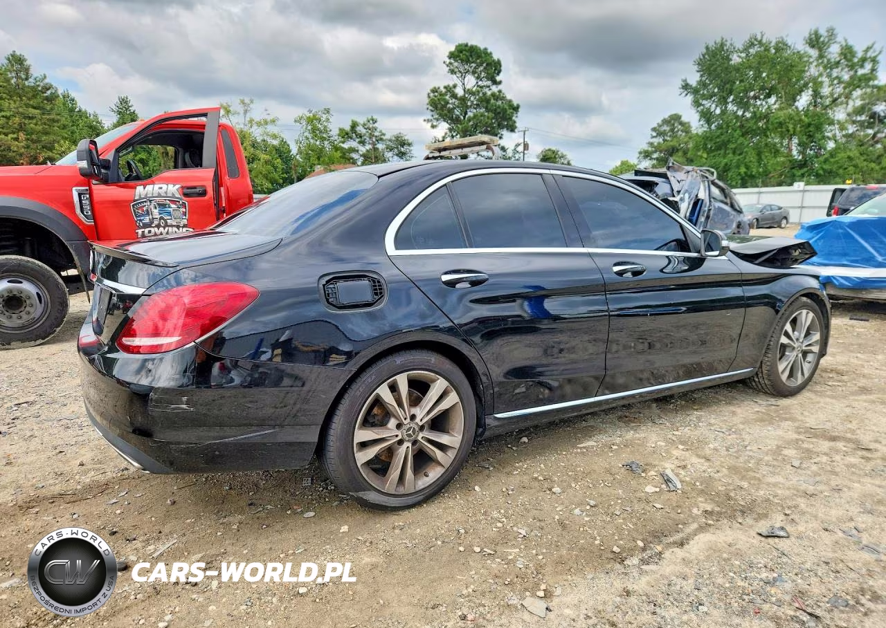 2017 Mercedes-Benz C 300 VIN:55SWF4JB8HU219736 - 3