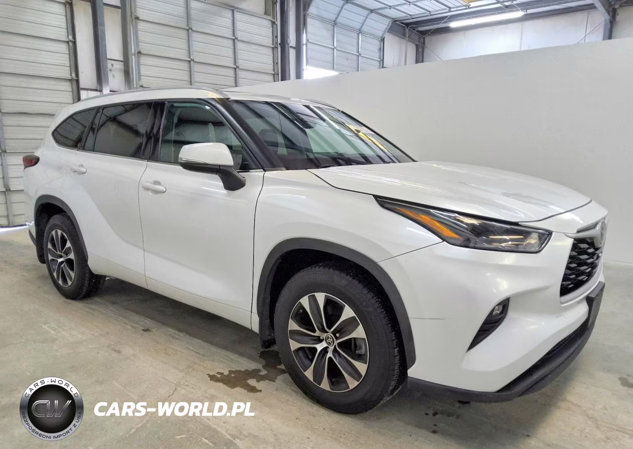 2022 Toyota Highlander Xle VIN:5TDGZRBH9NS587184 - 4