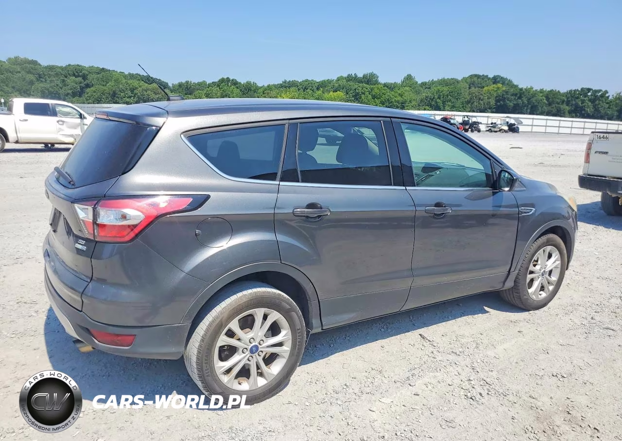 2017 Ford Escape Se VIN:1FMCU9GD5HUC42524 - 3