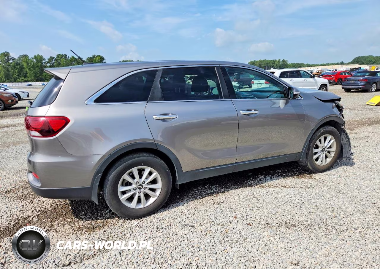 2019 Kia Sorento L VIN:5XYPG4A36KG479001 - 3