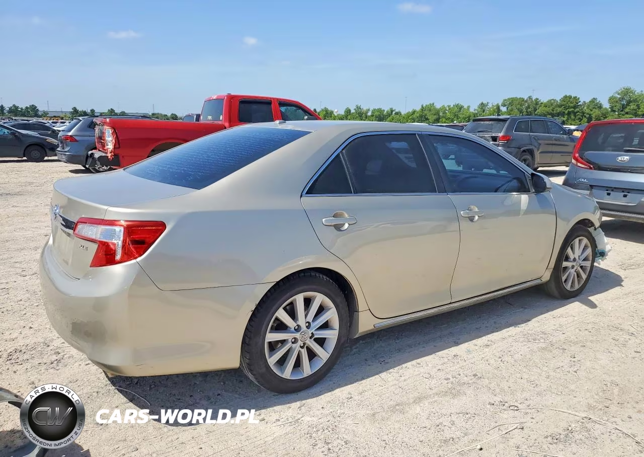 2013 Toyota Camry Xle VIN:4T1BF1FK4DU669761 - 3