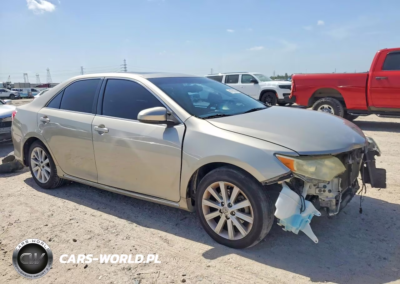 2013 Toyota Camry Xle VIN:4T1BF1FK4DU669761 - 4