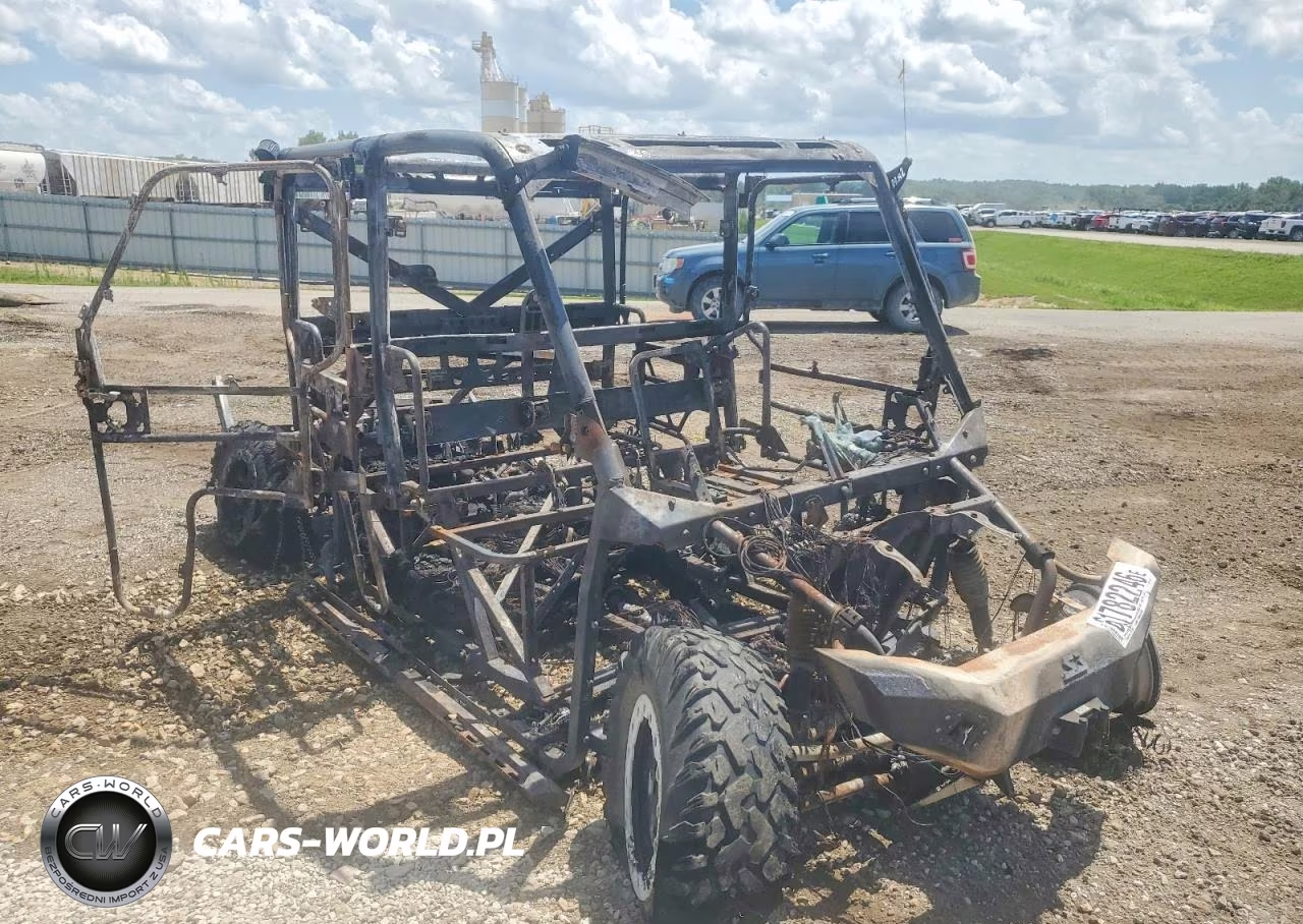 2017 Polaris Ranger Utility Vehicle VIN:4XARVU992H7743108 - 10
