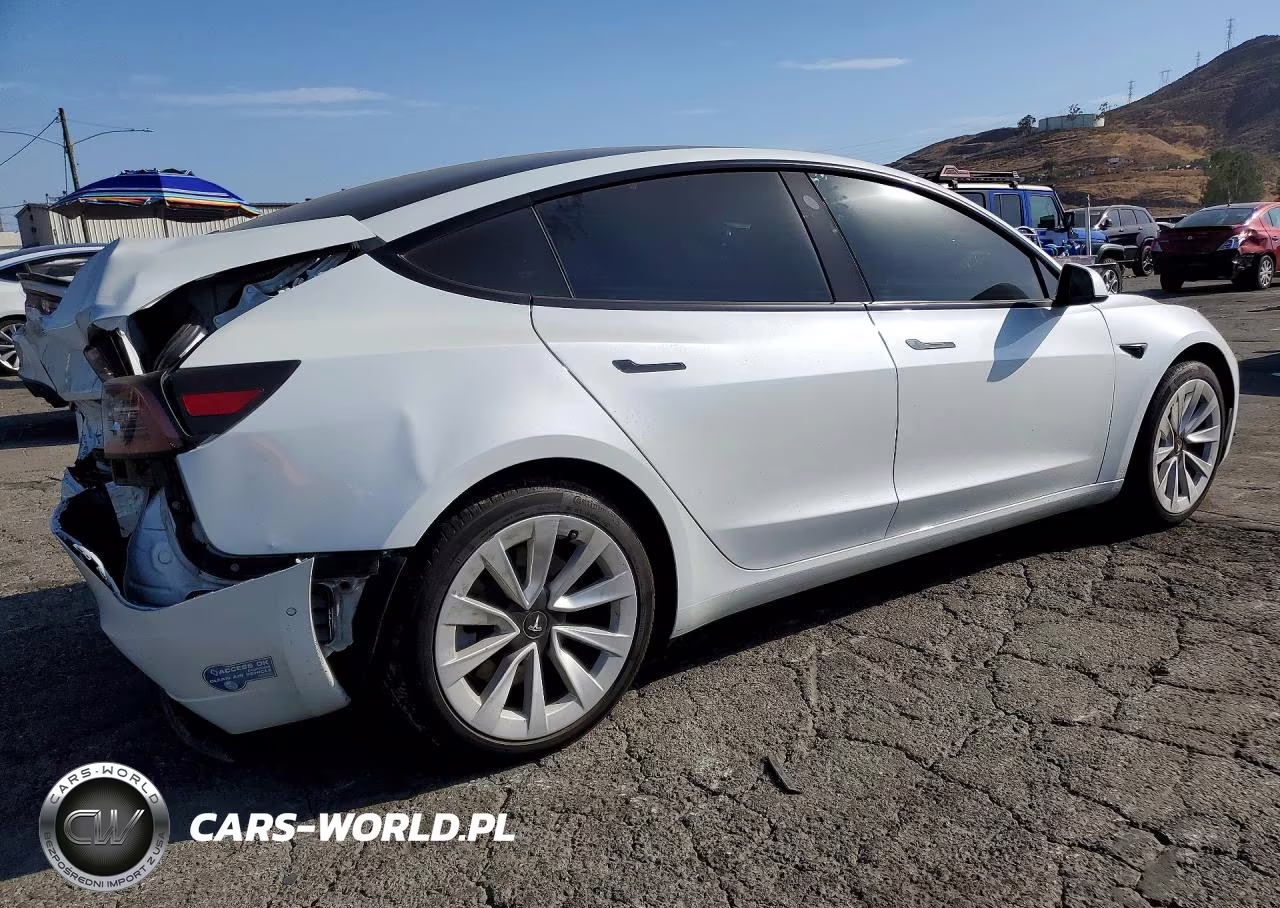 2021 Tesla Model 3 VIN:5YJ3E1EB2MF877465 - 3