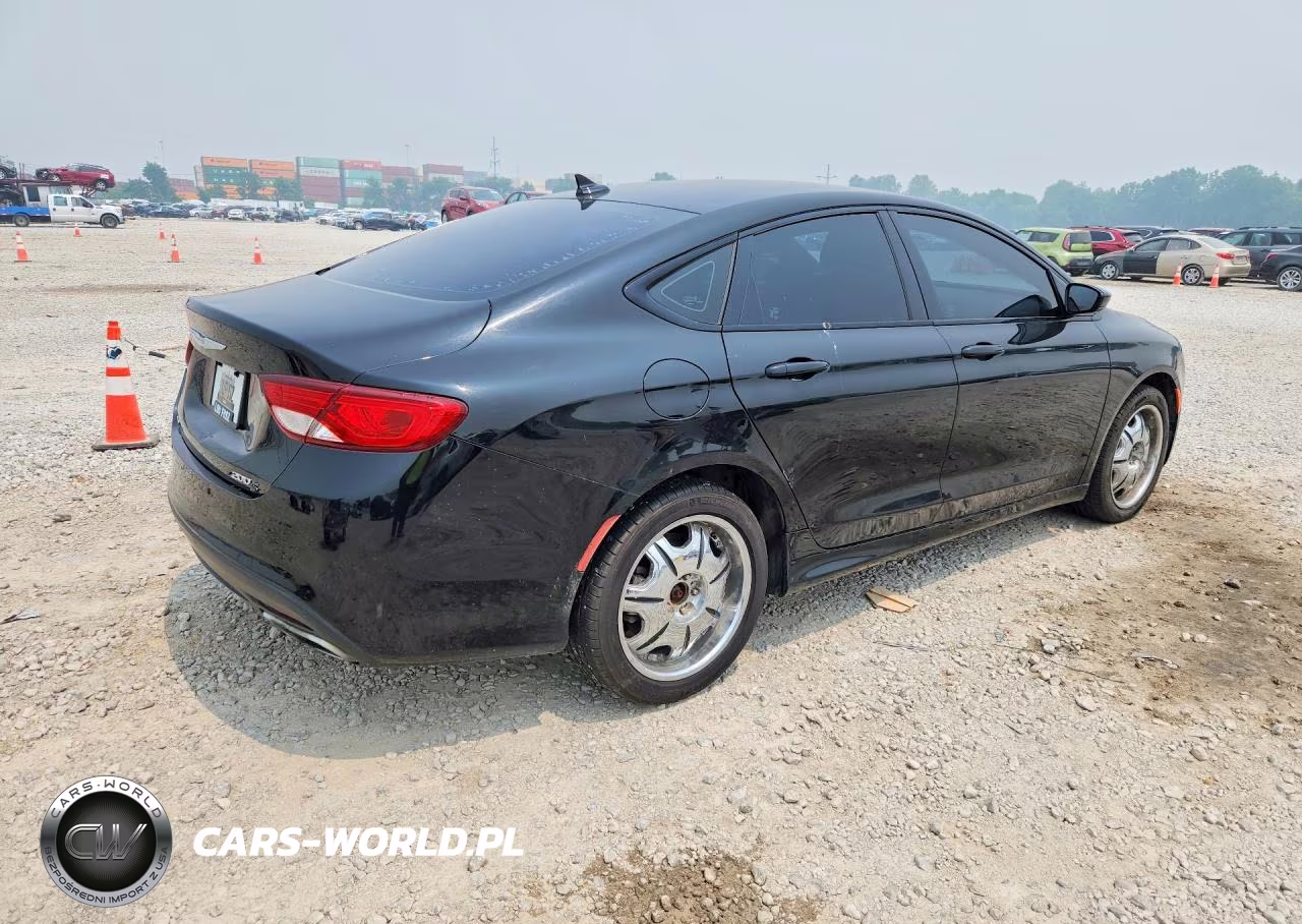 2015 Chrysler 200 S VIN:1C3CCCDG0FN523015 - 3